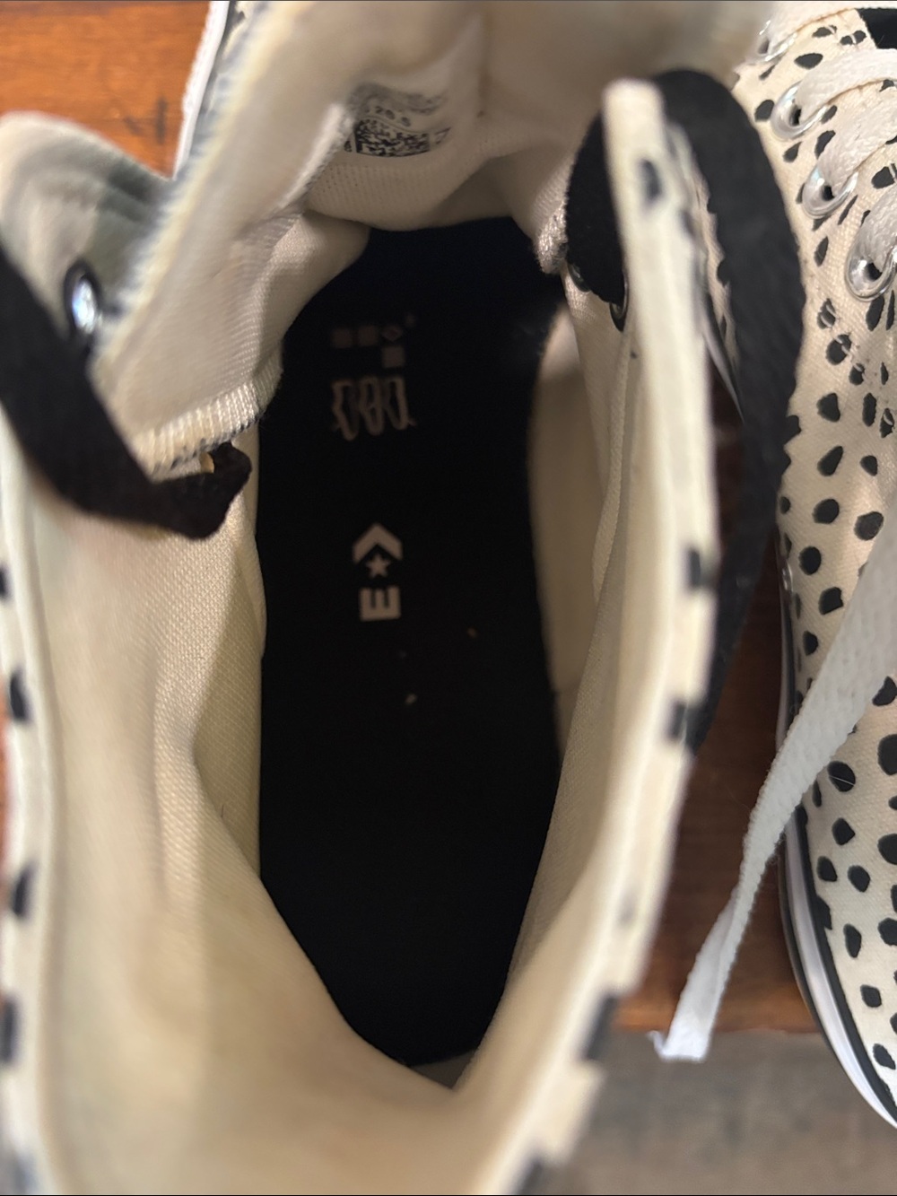 High-Top Women's converse in tan/Ivory with Black Spot Print - Picture 6 of 8